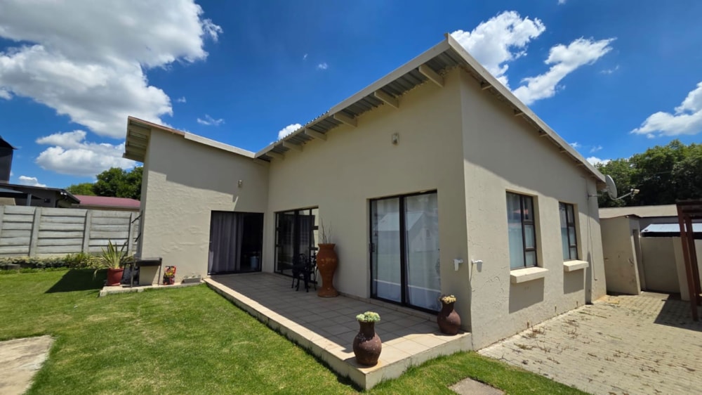 House for sale in Bethlehem Central - 1BTH1730819 House for sale in Bethlehem Central - 1BTH1730819