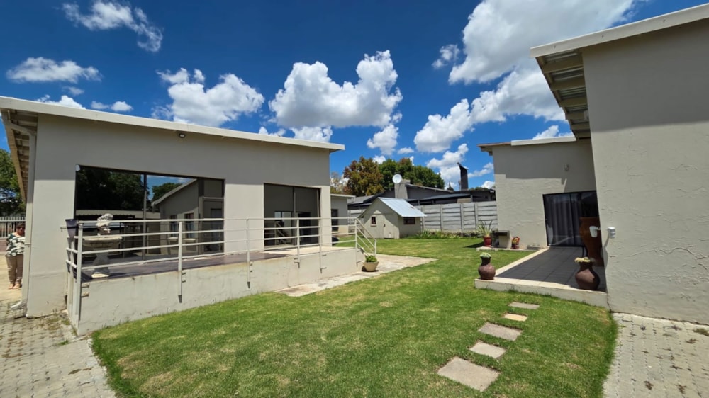 House for sale in Bethlehem Central - 1BTH1730819 House for sale in Bethlehem Central - 1BTH1730819