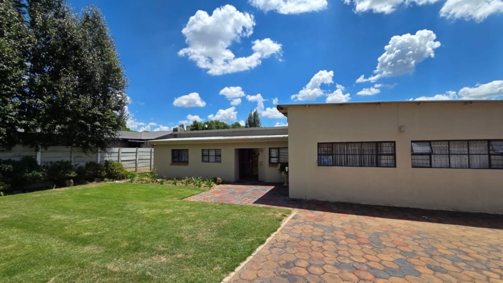 House for sale in Bethlehem Central - 1BTH1730819 House for sale in Bethlehem Central - 1BTH1730819