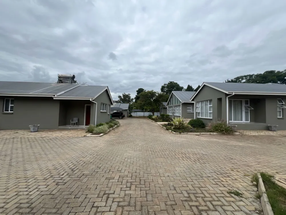 Garden apartment to rent in Chisipite, Zimbabwe - 3ZB1730823 Garden apartment to rent in Chisipite, Zimbabwe - 3ZB1730823
