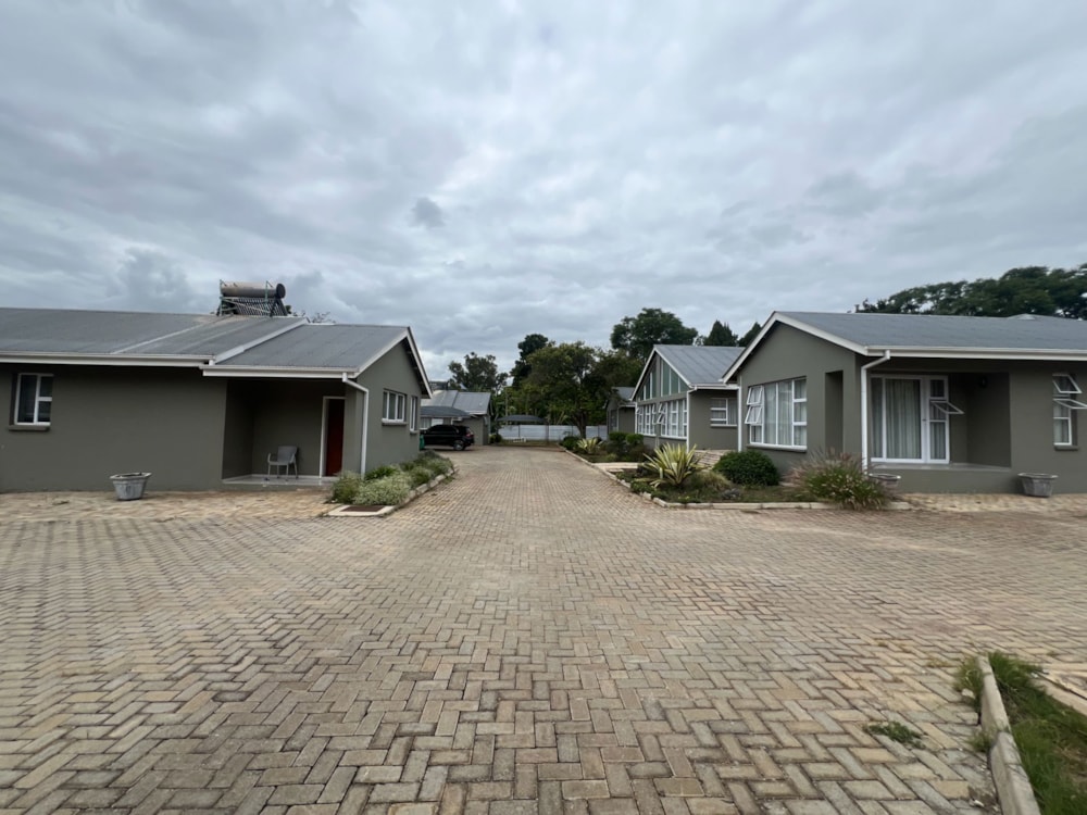 Garden apartment to rent in Chisipite, Zimbabwe - 3ZB1730823 Garden apartment to rent in Chisipite, Zimbabwe - 3ZB1730823