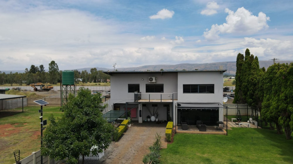 Smallholding for sale in Rustenburg - 1RU1731279 Smallholding for sale in Rustenburg - 1RU1731279
