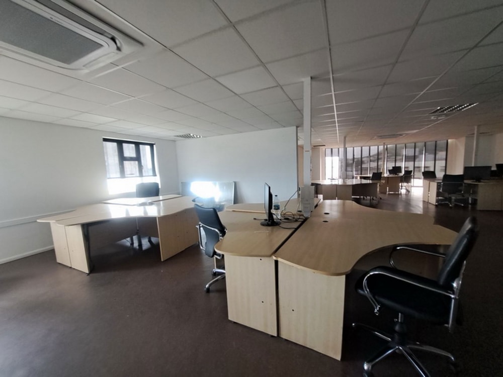Commercial office to rent in Quatre Bornes, Mauritius - MUR1730921
