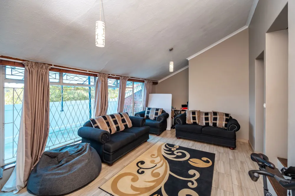Garden apartment sold in Greystone Park, Zimbabwe - 3ZB1730931