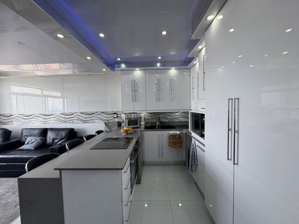 Apartment for sale in South Beach Durban - 1DA1730989 Apartment for sale in South Beach Durban - 1DA1730989