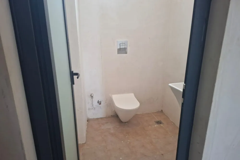 Commercial Building to rent in Tete, Tete, Mozambique - 3MQ1731003 Commercial Building to rent in Tete, Tete, Mozambique - 3MQ1731003