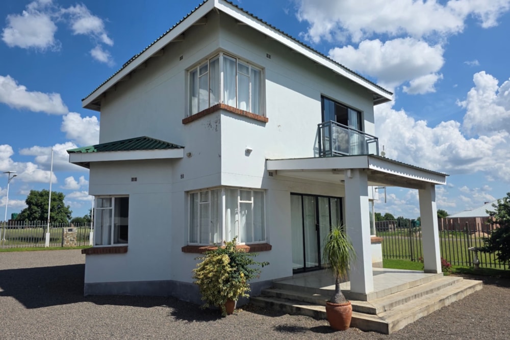 House for sale in Bulawayo, Zimbabwe - 3ZB1731100