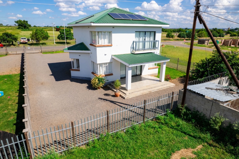 House for sale in Bulawayo, Zimbabwe - 3ZB1731100