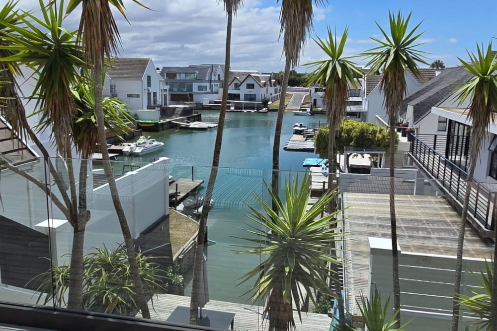 Single-storey house to rent in St Francis Bay - 1SA1731157