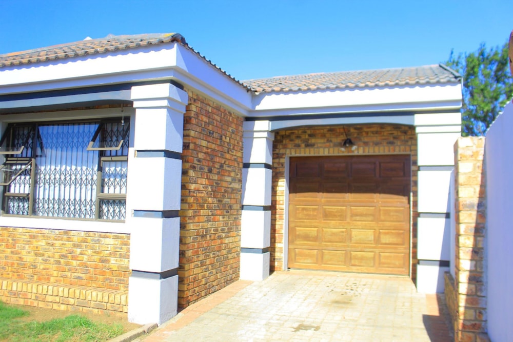 House for sale in Kwa Nobuhle - 1UK1731319 House for sale in Kwa Nobuhle - 1UK1731319