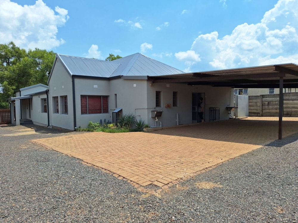 Commercial Building for sale in Lydenburg (Mashishing) - 1LY1731195