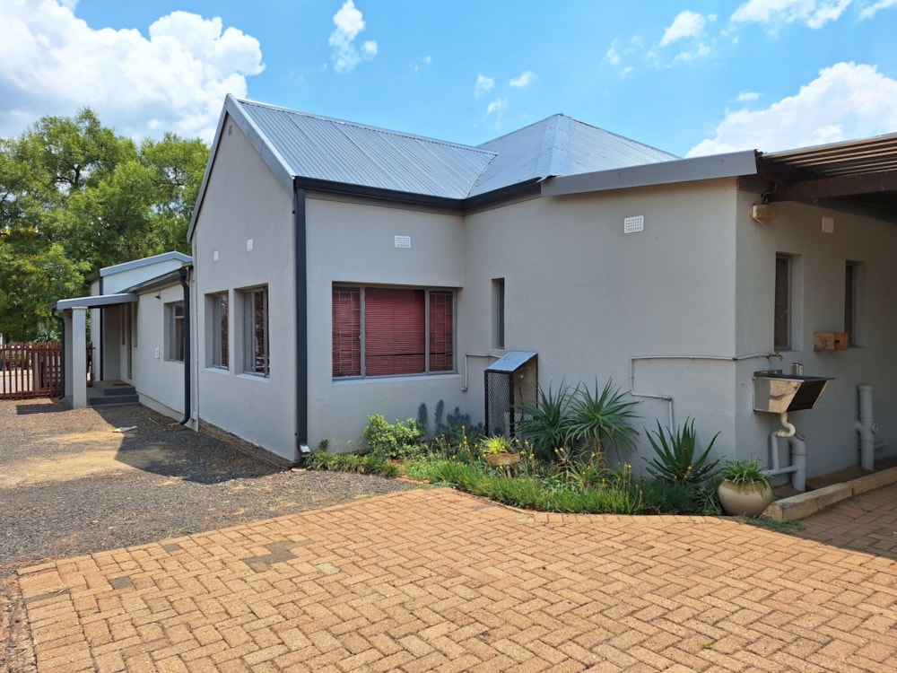 Commercial Building for sale in Lydenburg (Mashishing) - 1LY1731195