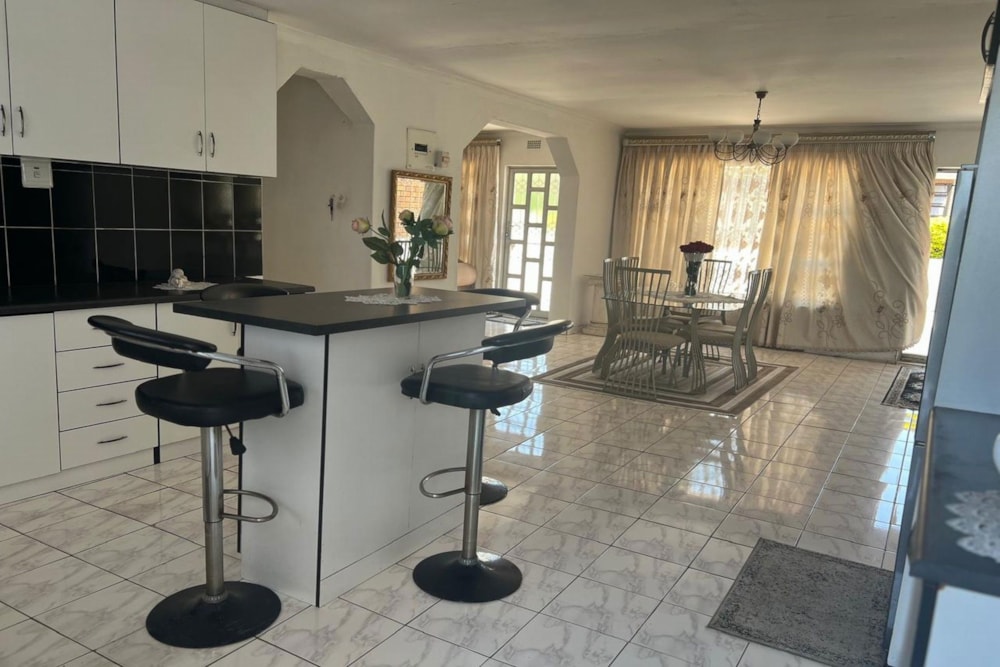 House for sale in Mobeni Heights - 1WB1731448