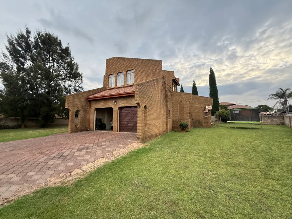 Double-storey house for sale in Reyno Ridge - 1WD1731541 Double-storey house for sale in Reyno Ridge - 1WD1731541