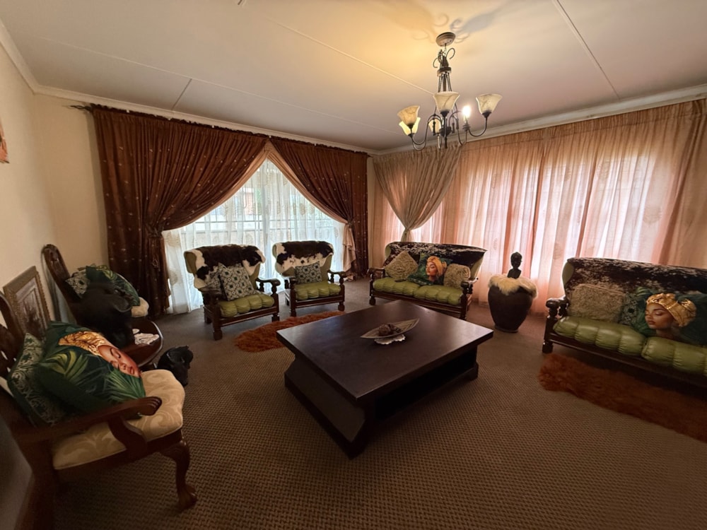 Double-storey house for sale in Reyno Ridge - 1WD1731541 Double-storey house for sale in Reyno Ridge - 1WD1731541