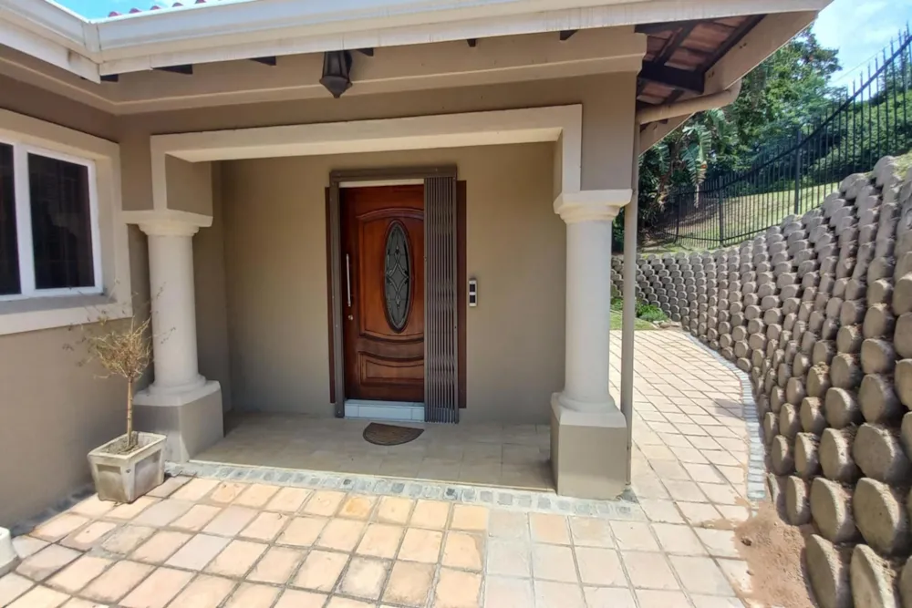 House let in Dawncliffe - 1WP1731573 House let in Dawncliffe - 1WP1731573