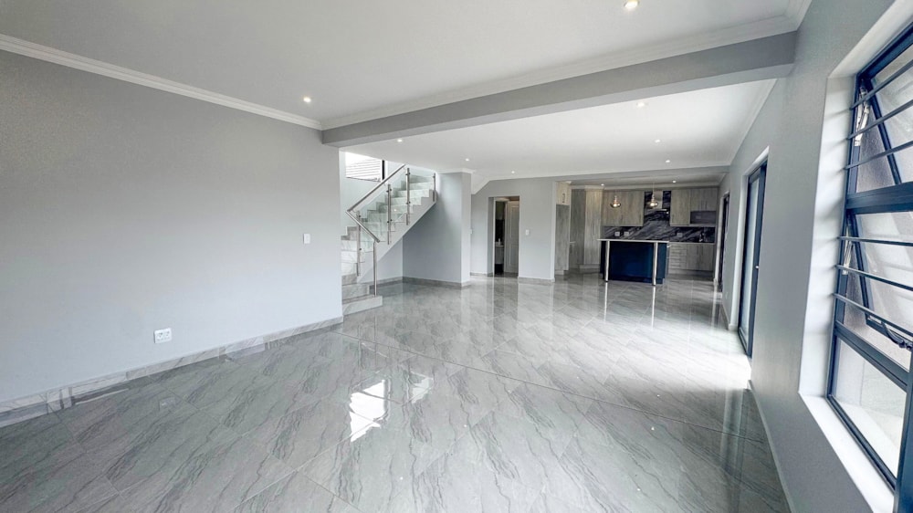 Double-storey house for sale in Riverside Industrial Park - 1NS1731628