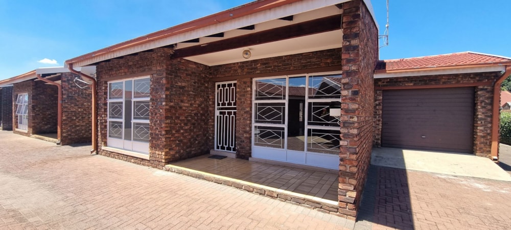 Townhouse for sale in Three Rivers North - 1VT1731619