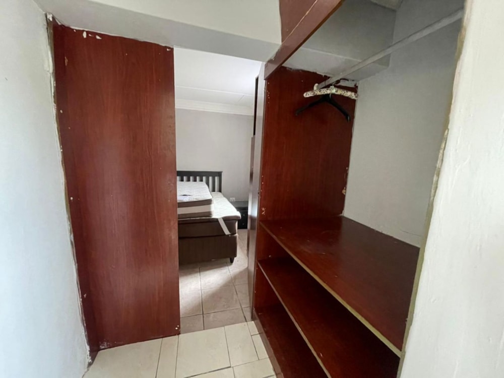 Bachelor apartment to rent in Southridge Park - 1MH1731647
