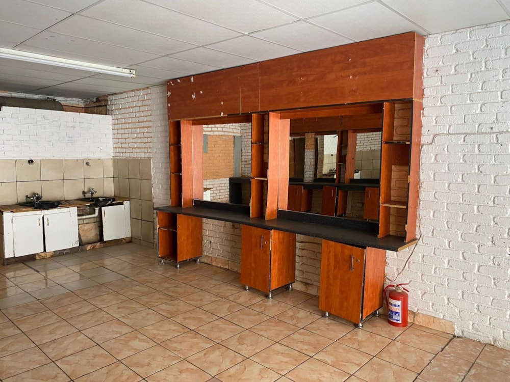 Commercial business to rent in Vryburg - 1RN1731699 Commercial business to rent in Vryburg - 1RN1731699