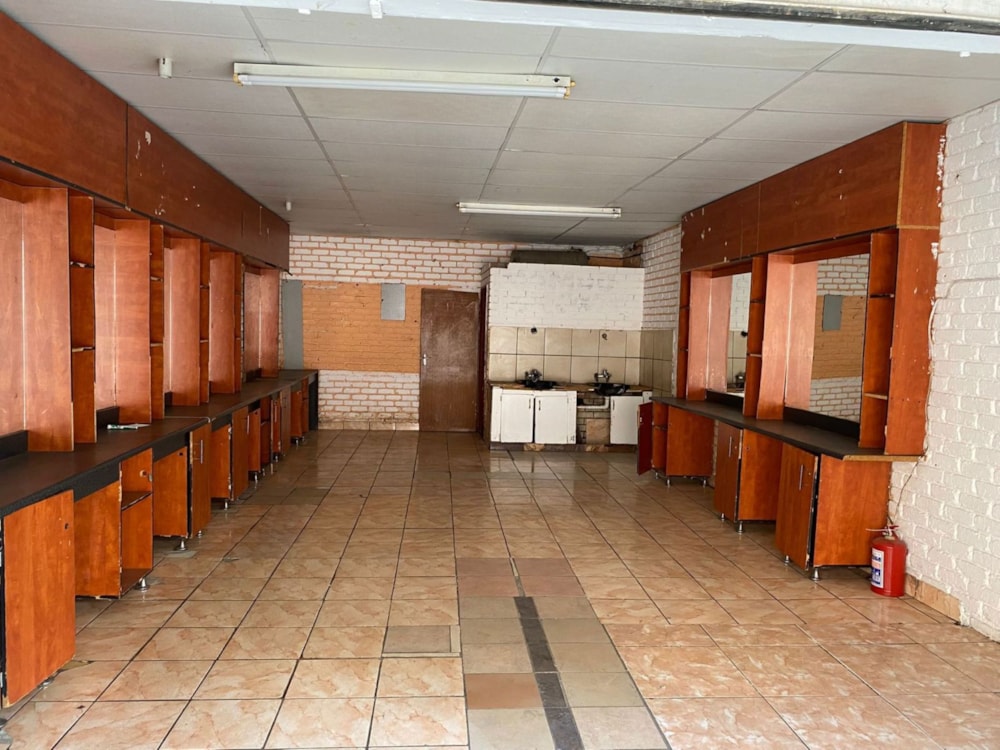Commercial business to rent in Vryburg - 1RN1731699 Commercial business to rent in Vryburg - 1RN1731699