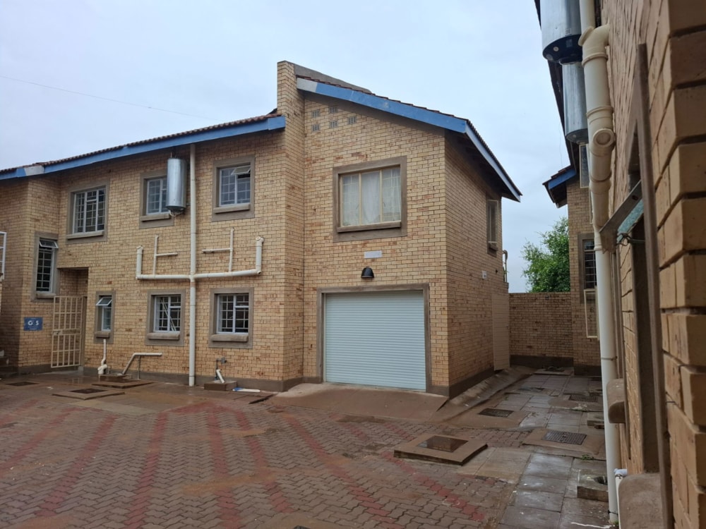Townhouse to rent in Block 9, Botswana - 3BO1731679 Townhouse to rent in Block 9, Botswana - 3BO1731679