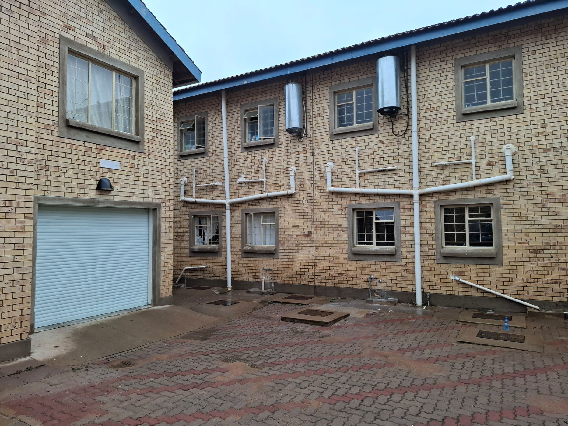 Townhouse to rent in Block 9, Botswana - 3BO1731678