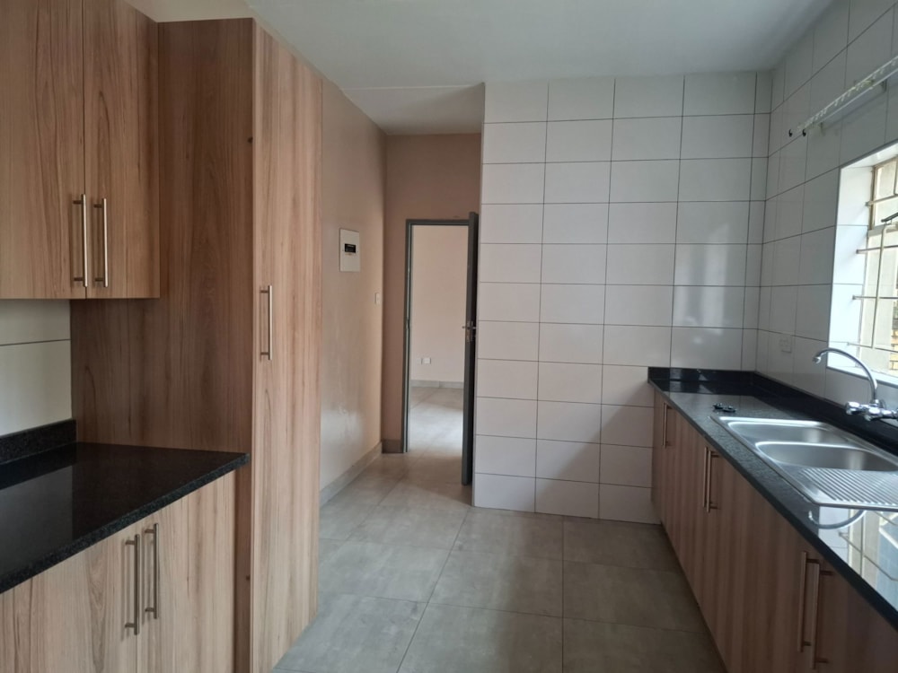 Townhouse to rent in Block 9, Botswana - 3BO1731678 Townhouse to rent in Block 9, Botswana - 3BO1731678