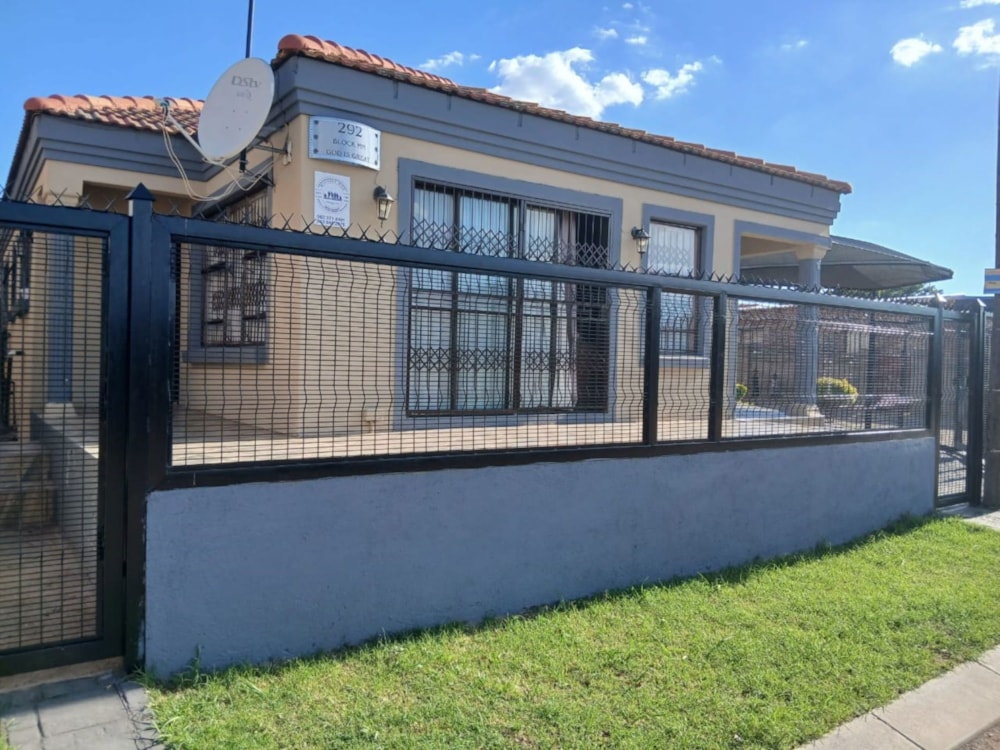 House for sale in Soshanguve South - PTM1733746 House for sale in Soshanguve South - PTM1733746