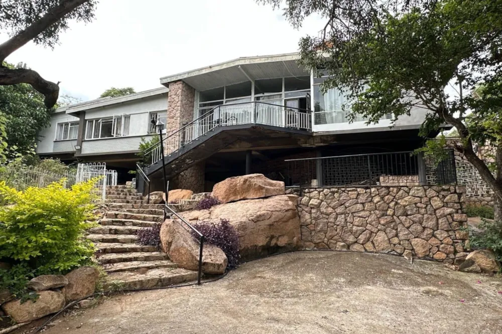 House for sale in Burnside, Bulawayo, Zimbabwe - 3ZB1731702