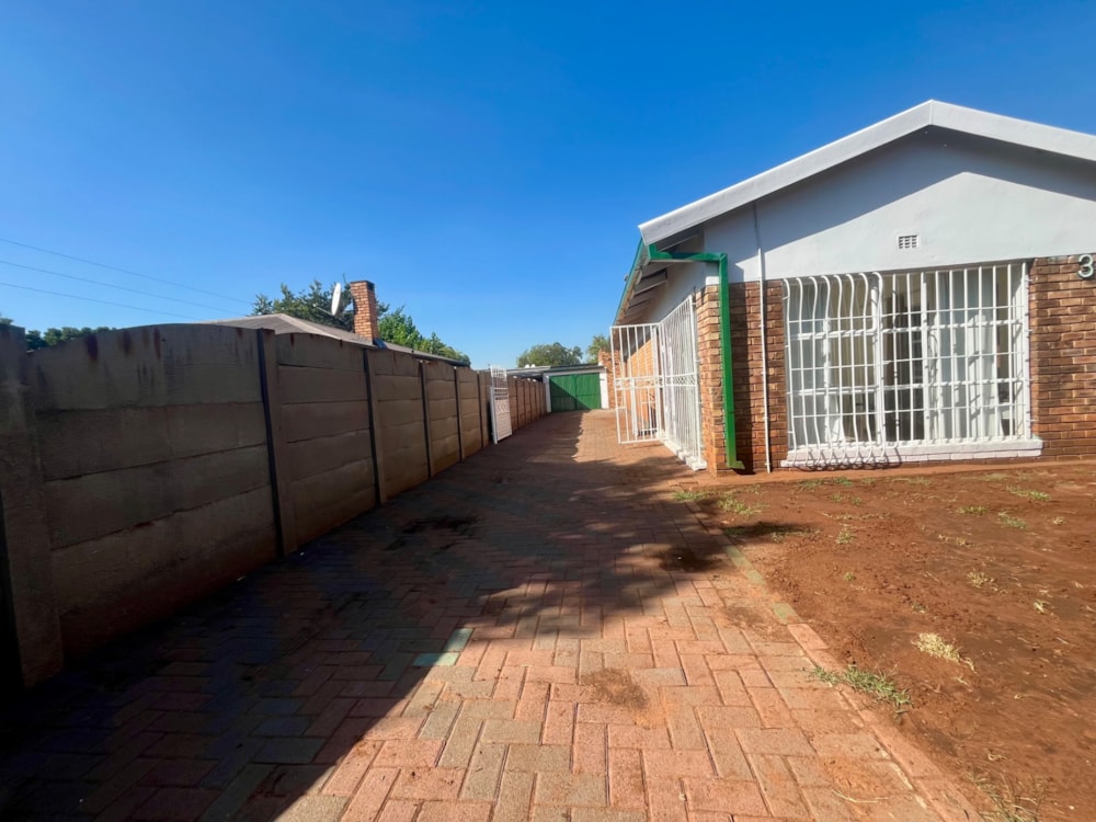 House for sale in Vanderbijlpark CW 6 - 1VT1731782