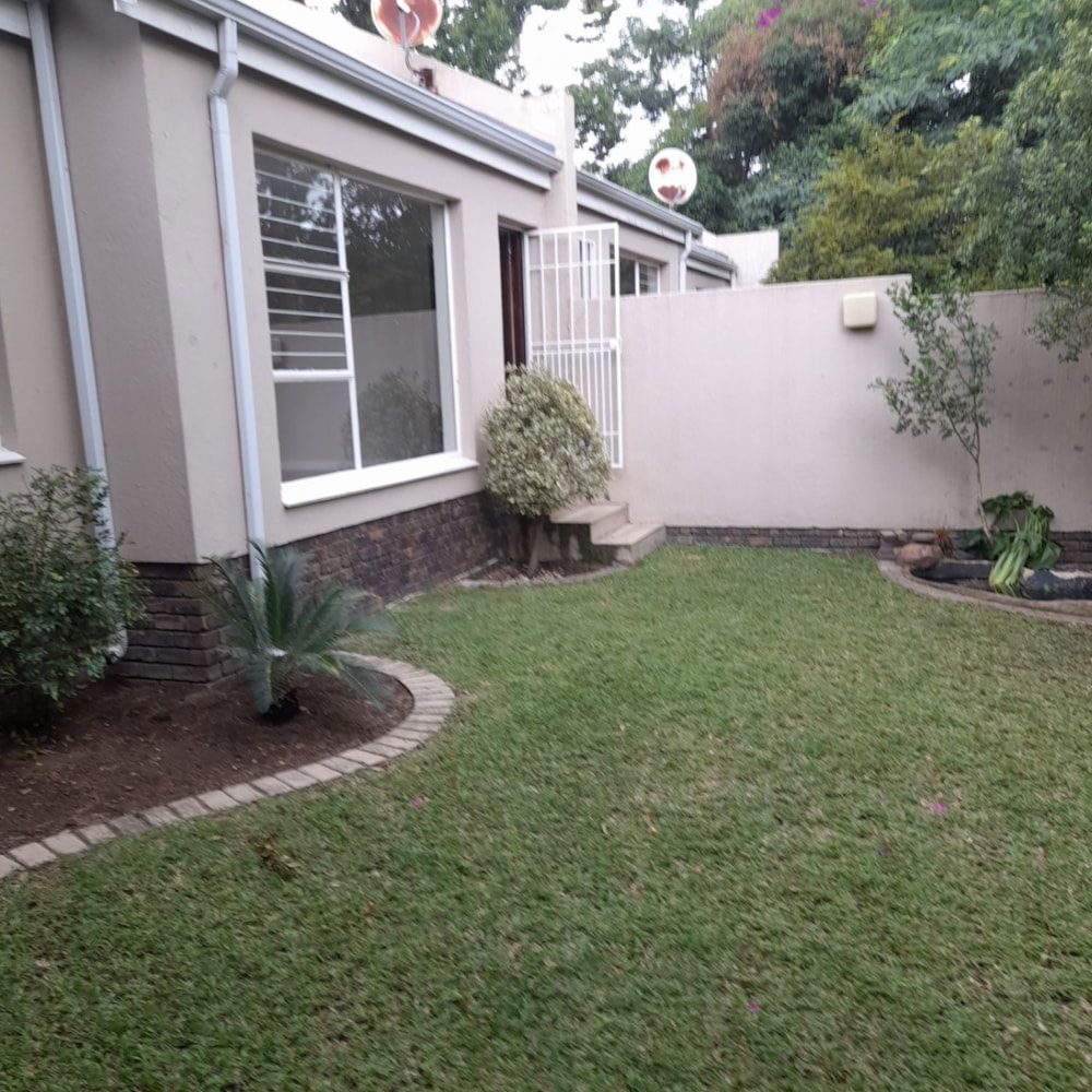 Townhouse to rent in Fourways Gardens - FYL1731984