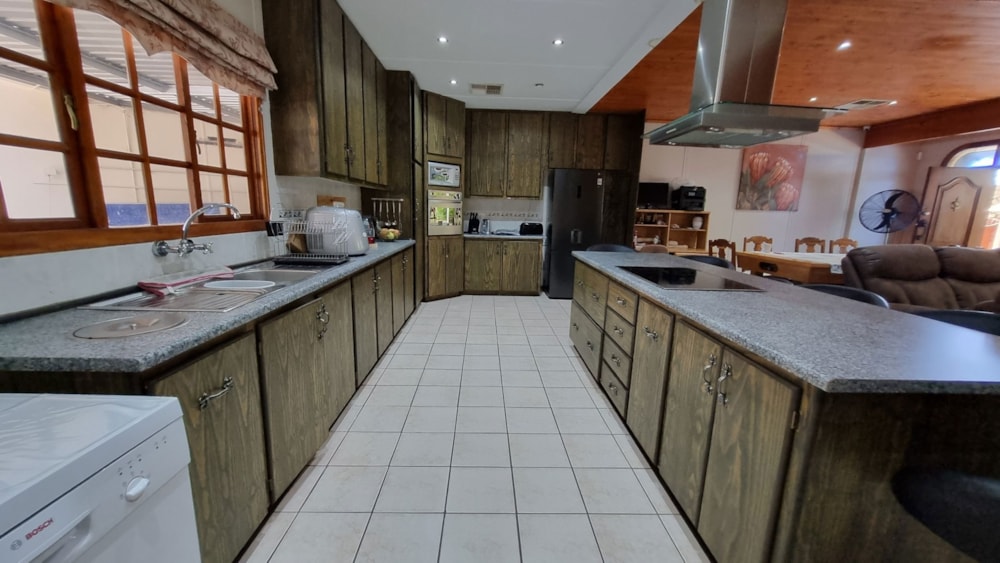 House for sale in Vanderkloof - 1KK1731867