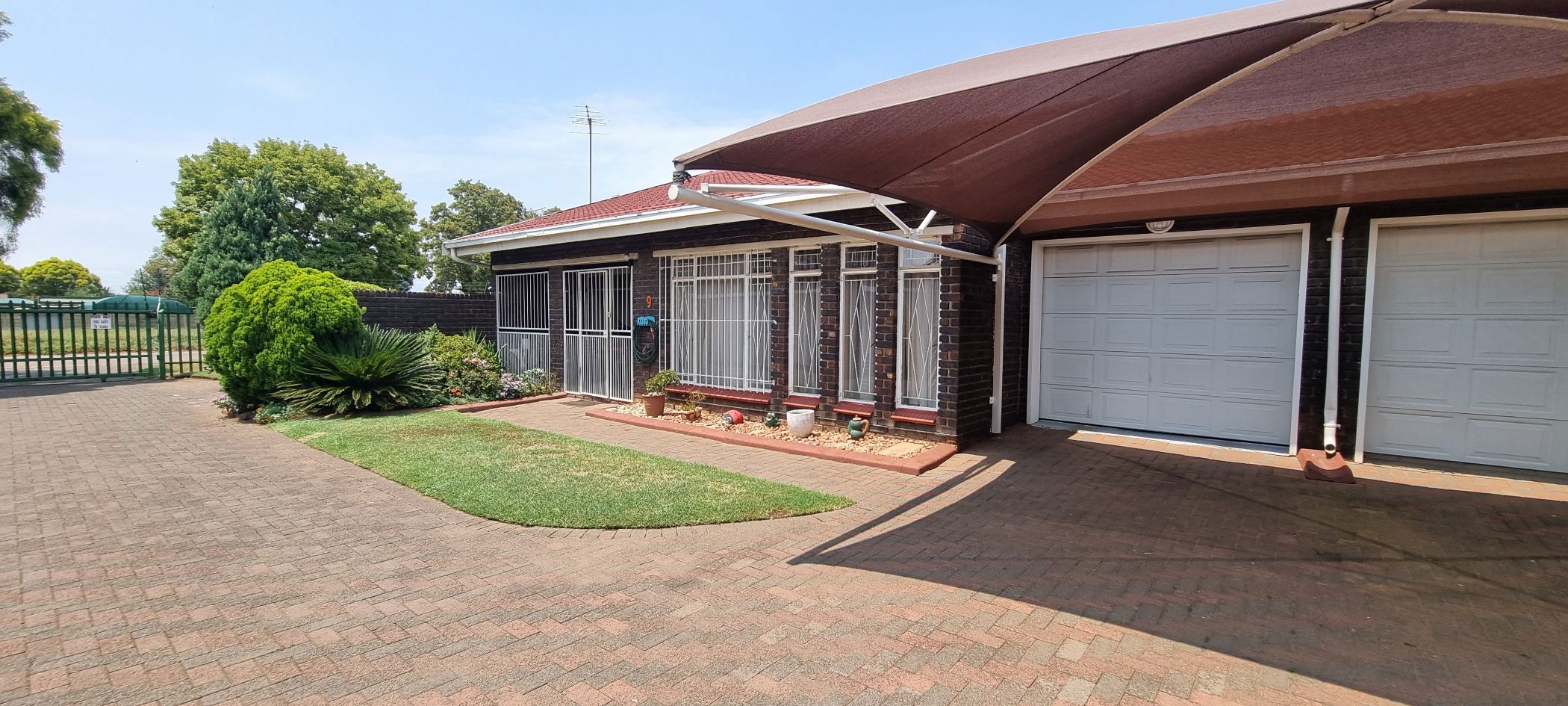 Townhouse for sale in Duncanville - 1VT1731734