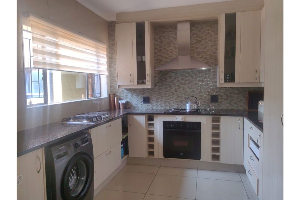 House to rent in Kempton Park - ENL1731902