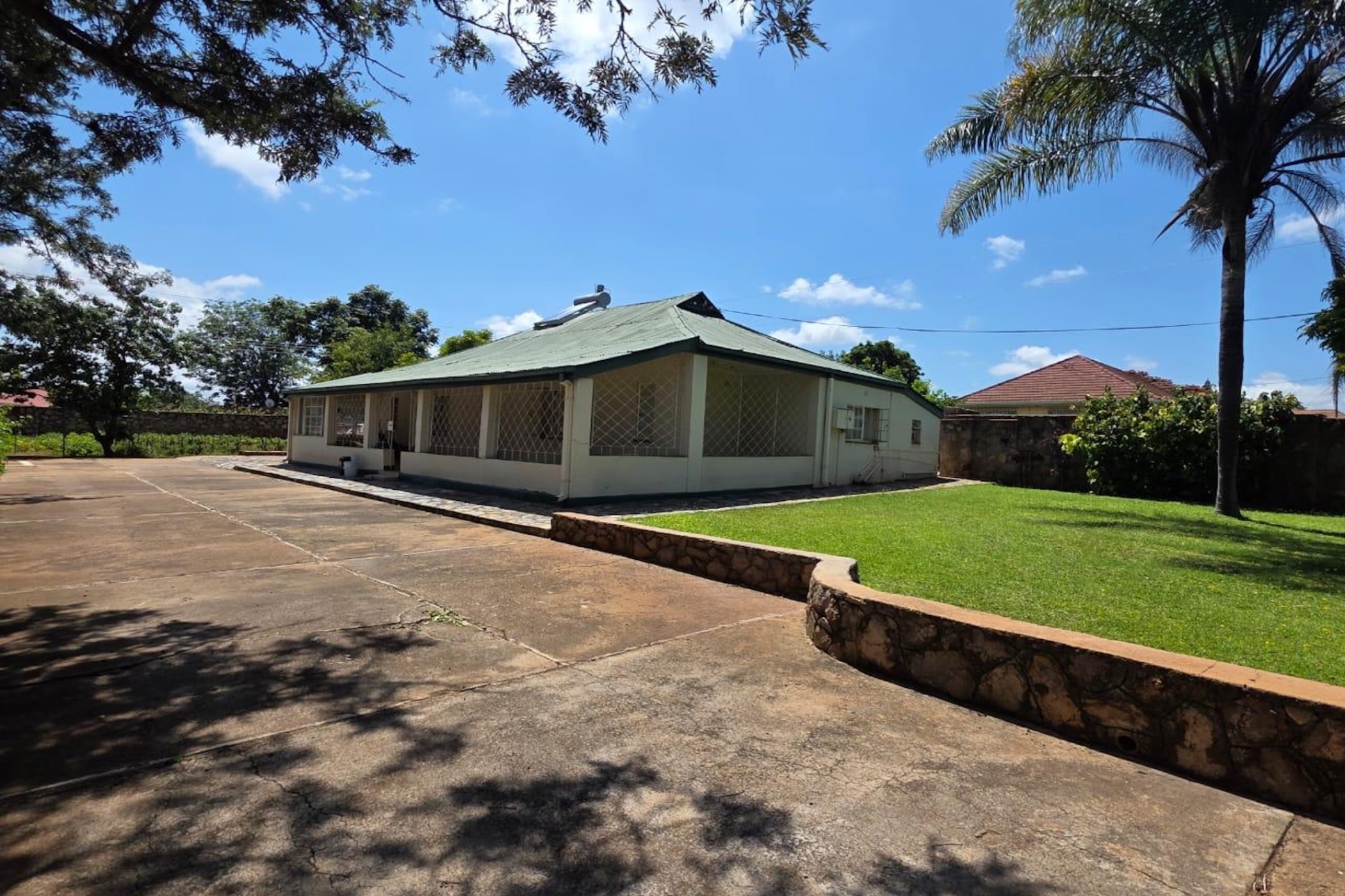 House for sale in Bellevue, Zimbabwe - 3ZB1731868