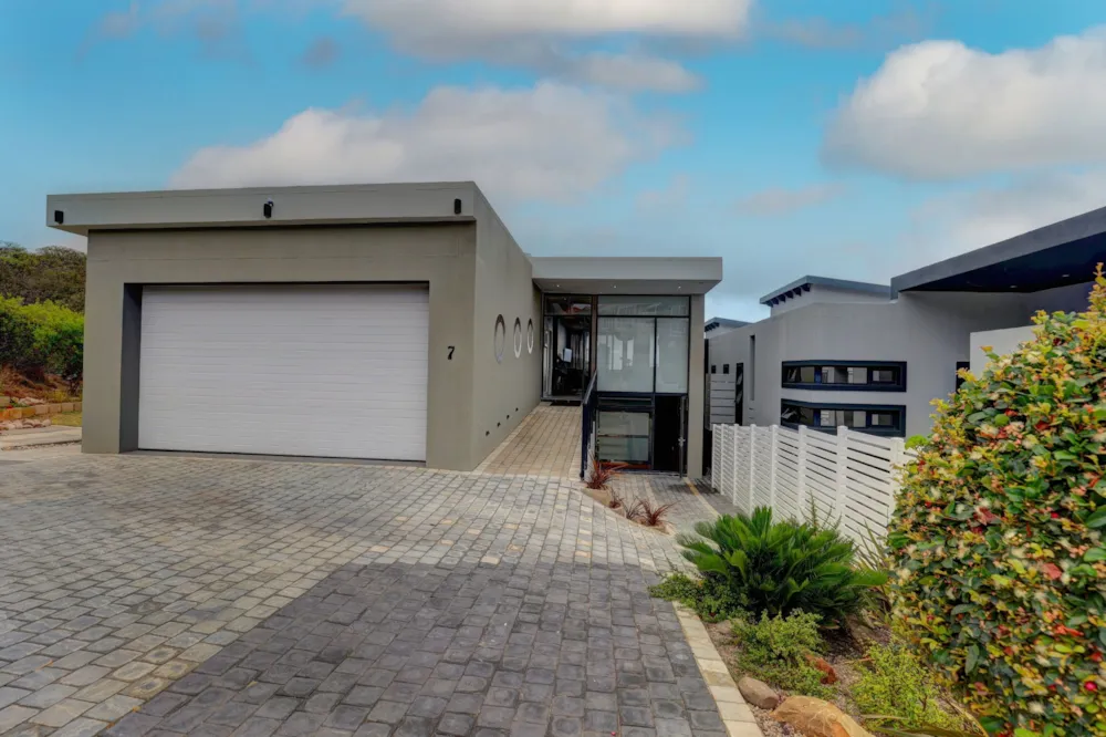 Double-storey house for sale in Pinnacle Point Golf Estate - 1MB1444796