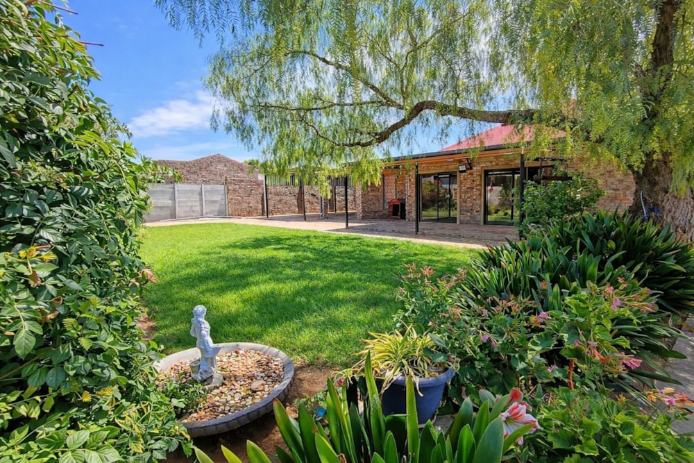 House for sale in West Bank, Oudtshoorn - 1OU1678202