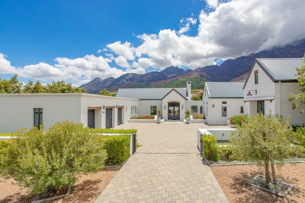 Security estate home for sale in Franschhoek - FWI1730533 Security estate home for sale in Franschhoek - FWI1730533