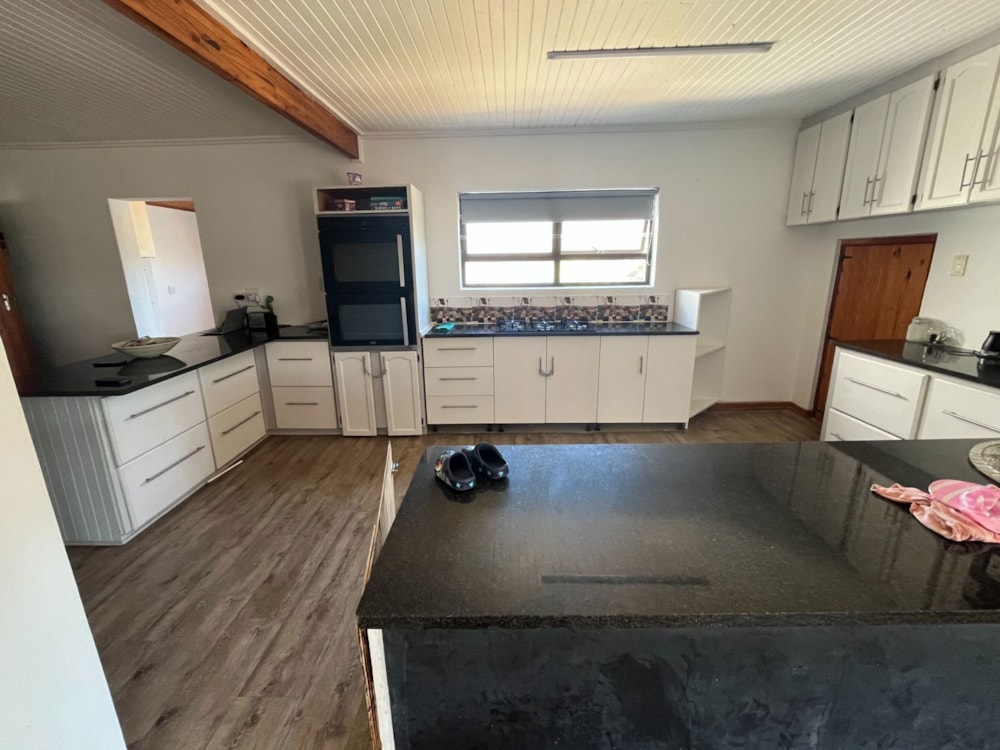 Double-storey house for sale in De Kelders - 1SW1729533 Double-storey house for sale in De Kelders - 1SW1729533