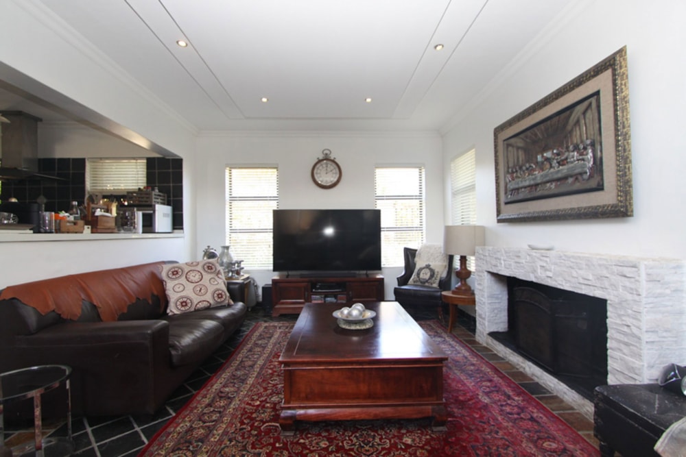 Double-storey house for sale in Big Bay - 1TV1731834