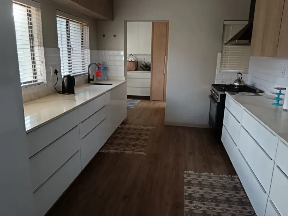 Security complex home sold in Scottburgh - 1si1730623 Security complex home sold in Scottburgh - 1si1730623