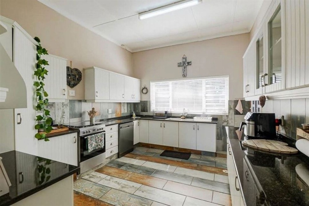 Townhouse for sale in Illovo Beach - 1WB1729983