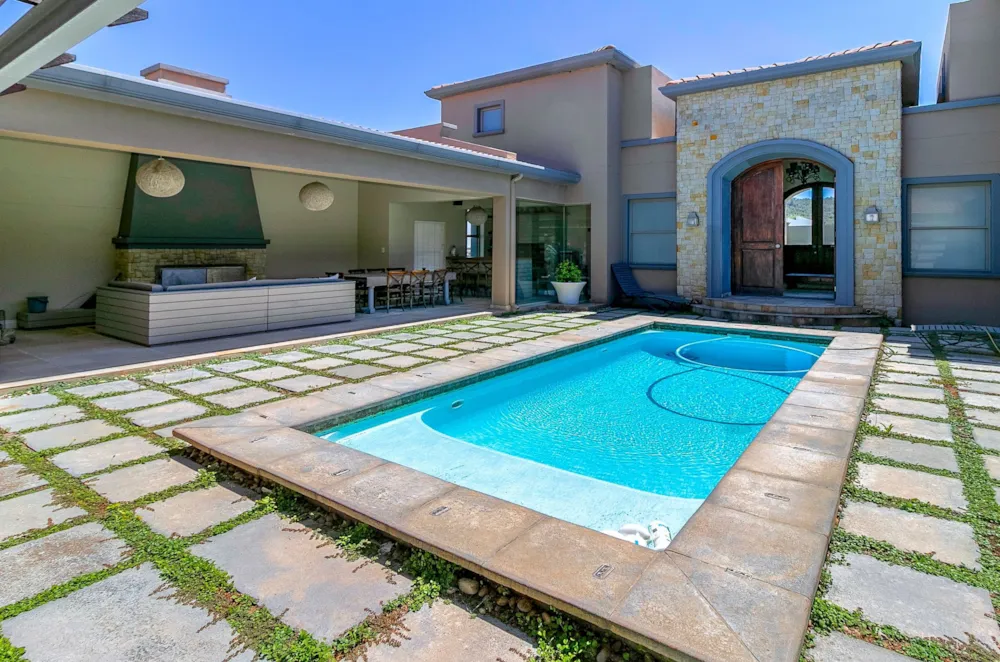 Double-storey house sold in Myoli Beach - 1SH1730011 Double-storey house sold in Myoli Beach - 1SH1730011