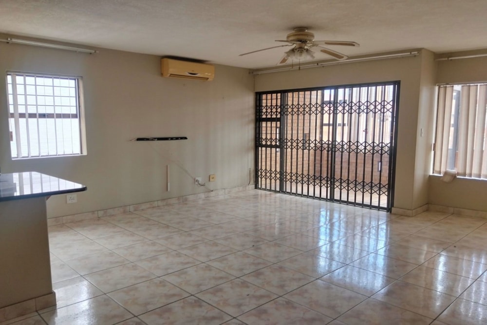 Apartment for sale in Amanzimtoti - 1WB1730525