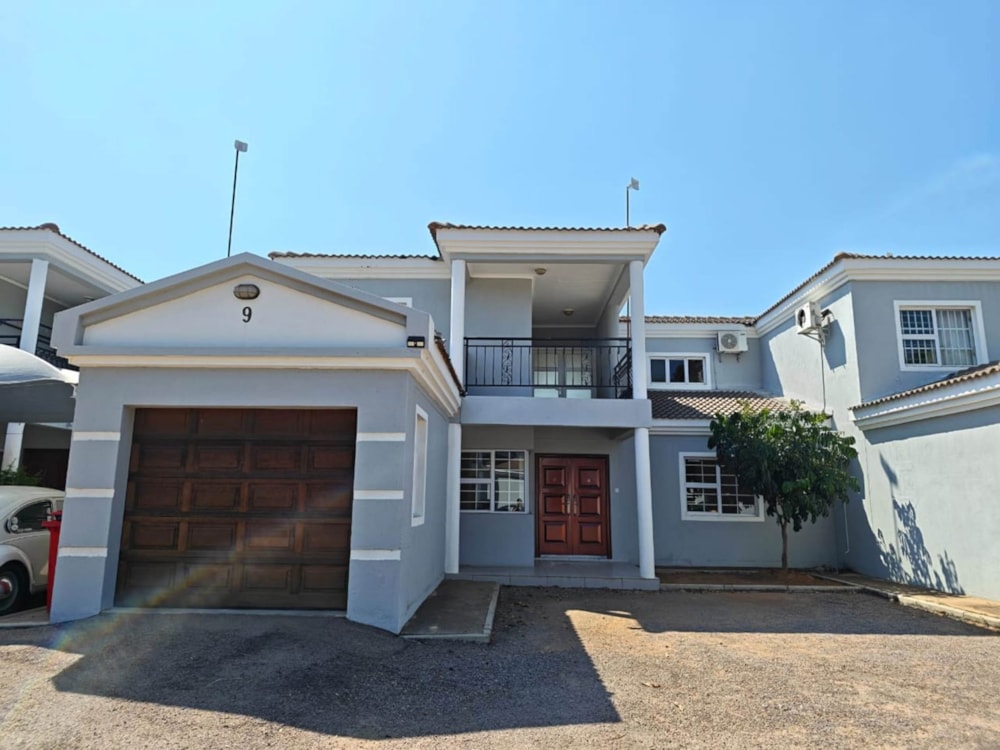 Security complex home to rent in Phakalane, Botswana - 3BO1729370 Security complex home to rent in Phakalane, Botswana - 3BO1729370