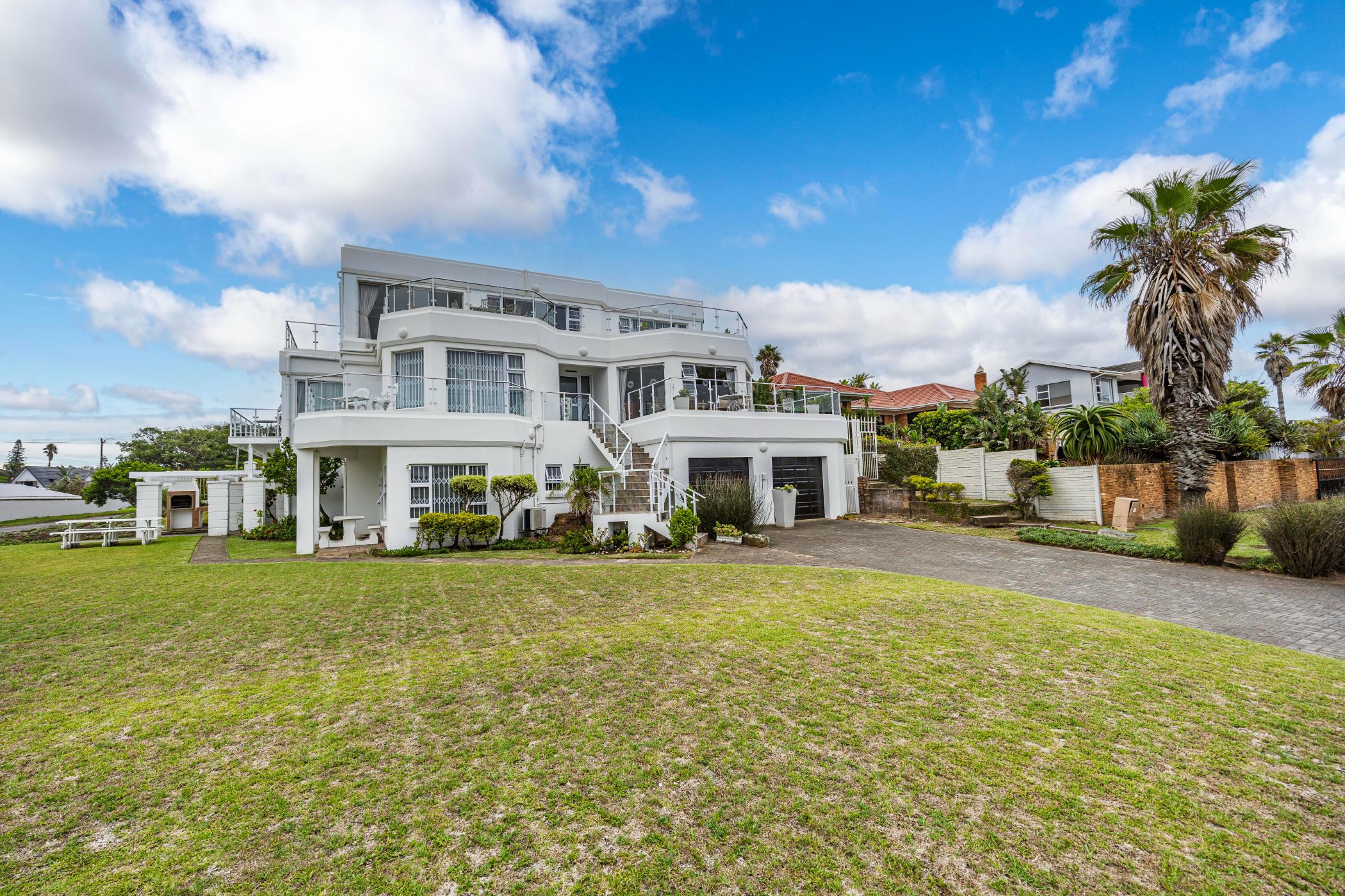 Bed & breakfast for sale in Gonubie - 1EZ1729994