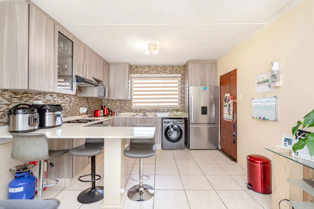 Apartment sold in Benoni - EN1729894 Apartment sold in Benoni - EN1729894
