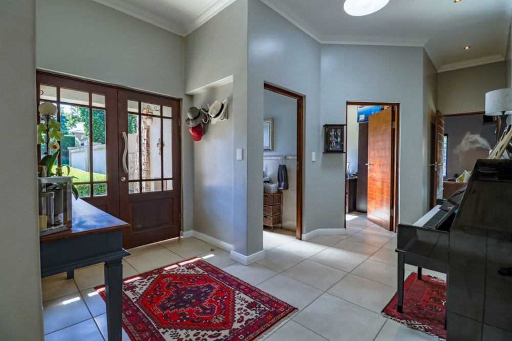 Security estate home for sale in Midstream Estate - CN1728648