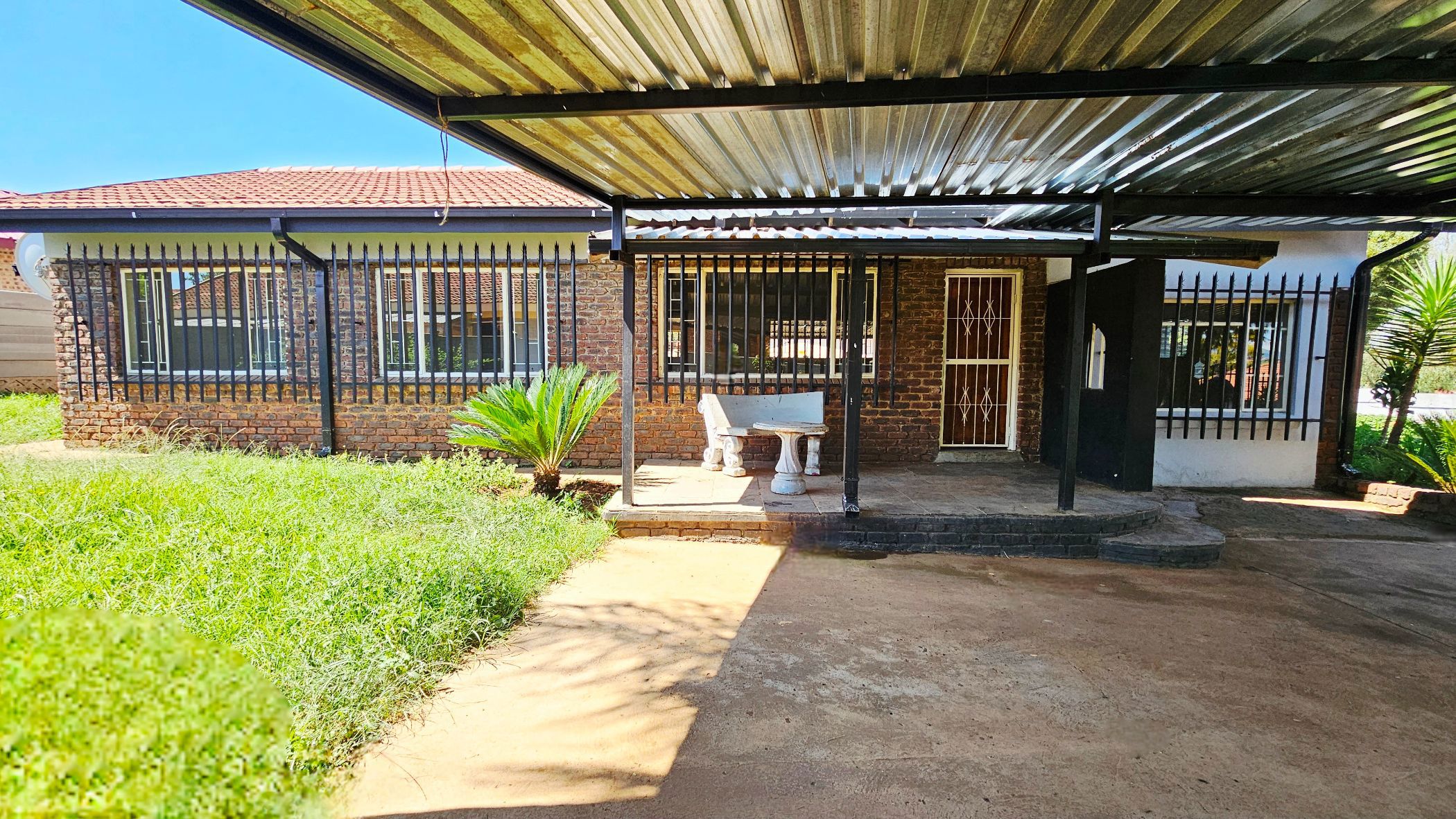 House to rent in Lydenburg (Mashishing) - 1LY1729581